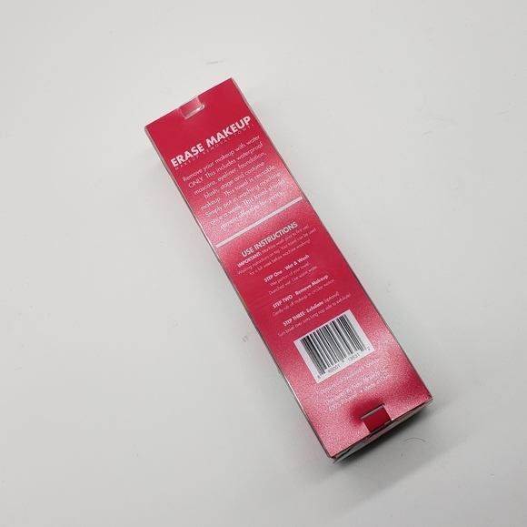 Erase Makeup Removal Towel with a scrunchie - Picture 3 of 4